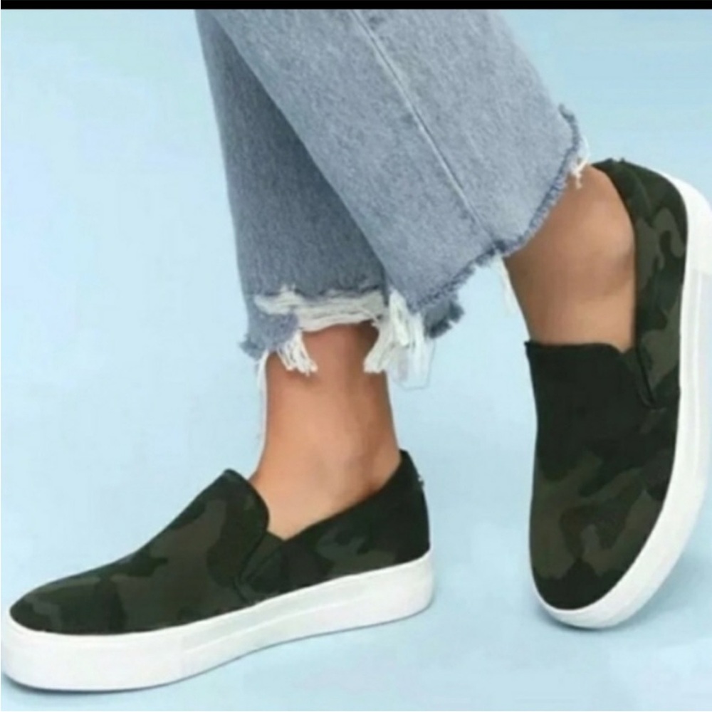 Steve Madden Zayna camo Slip-On Sneakers